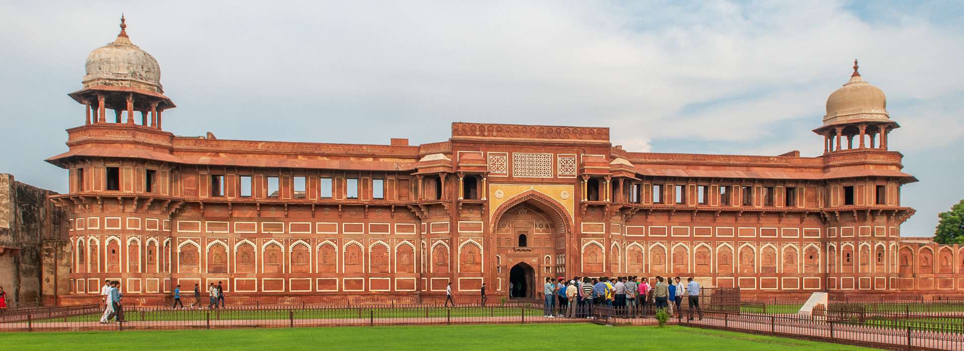 Golden Triangle Tour 5 Days – Delhi, Agra, & Jaipur 4N_5D